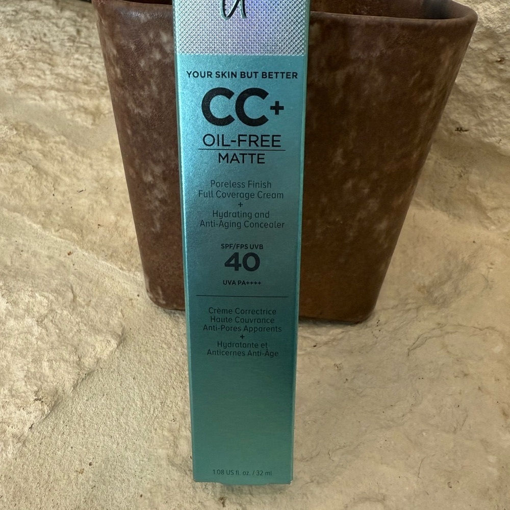 IT COSMETICS CC+ Oil-Free Matte Cream